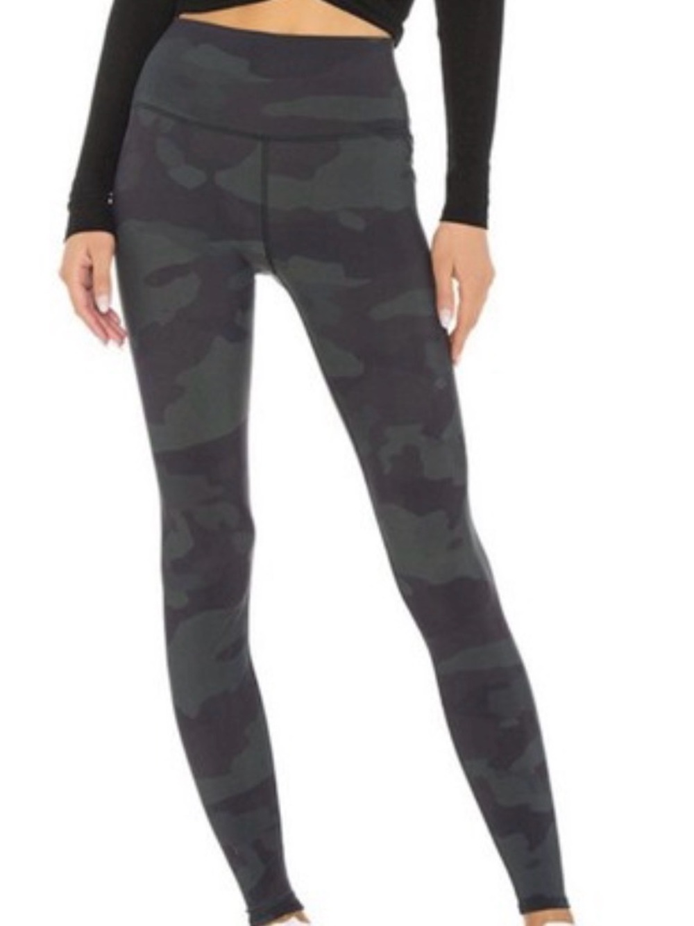 Alo High Waisted Vapor Legging in Hunter Camouflage Size Medium